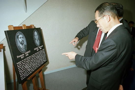CL209-9.jpg